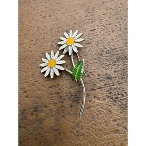 Vintage Daisy Pin